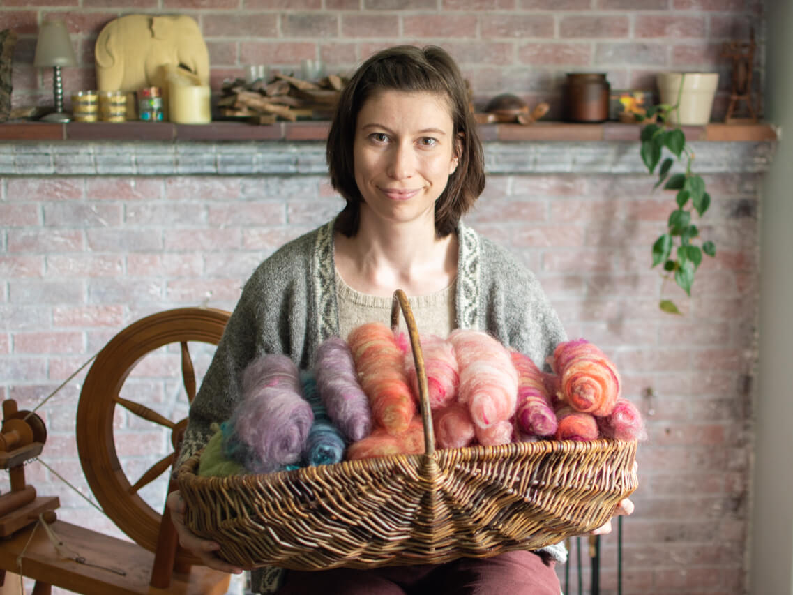 Episode 51 of the Marina Skua podcast – Batts and hand-spun yarn, fibre everywhere