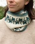 Et Hedera Hat and Cowl with ivy colourwork knitting pattern