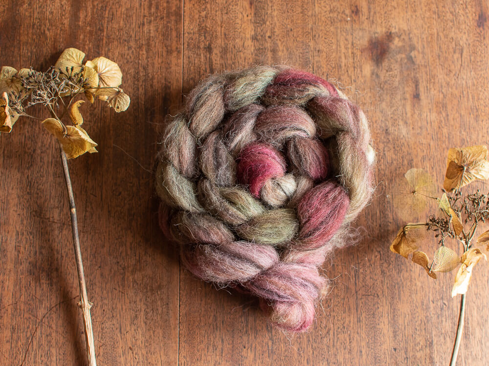 Ling – Skua blend hand-dyed British wool tops