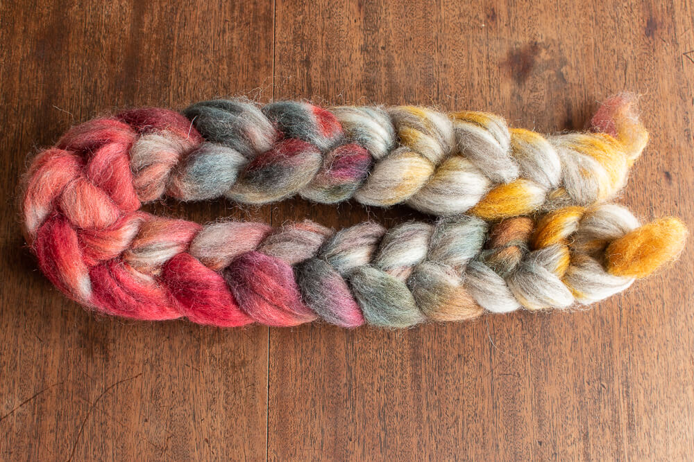 Vase d'anémones – Solace blend hand-dyed British wool tops