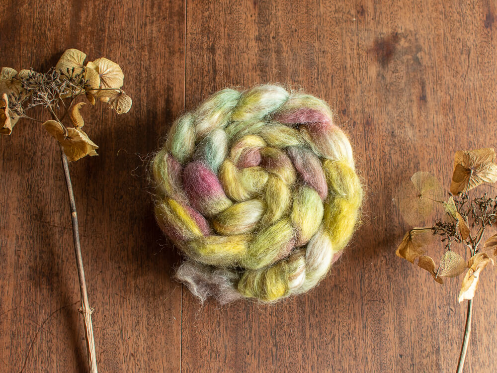 Euphorbia – Feather blend hand-dyed British wool tops