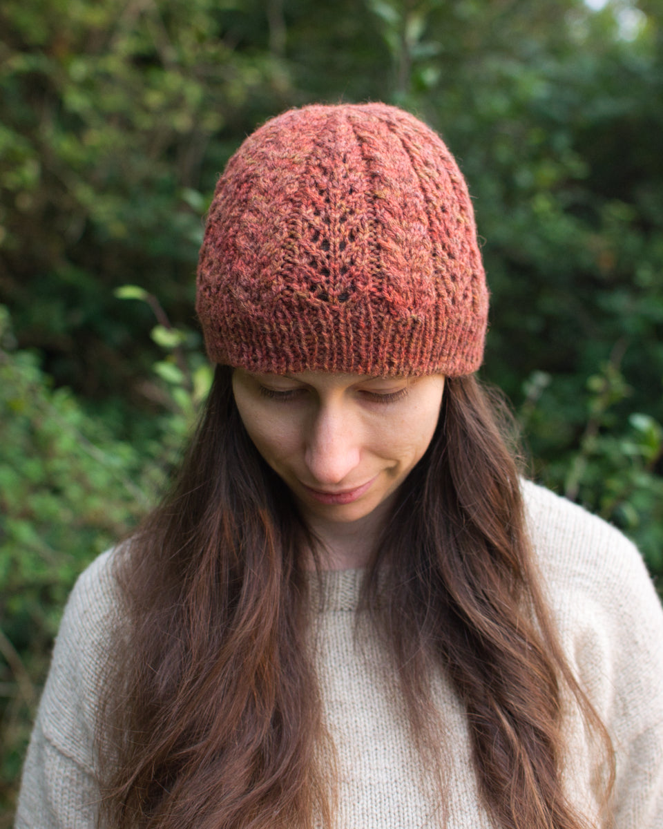 Leaf Nest cable knit hat knitting pattern