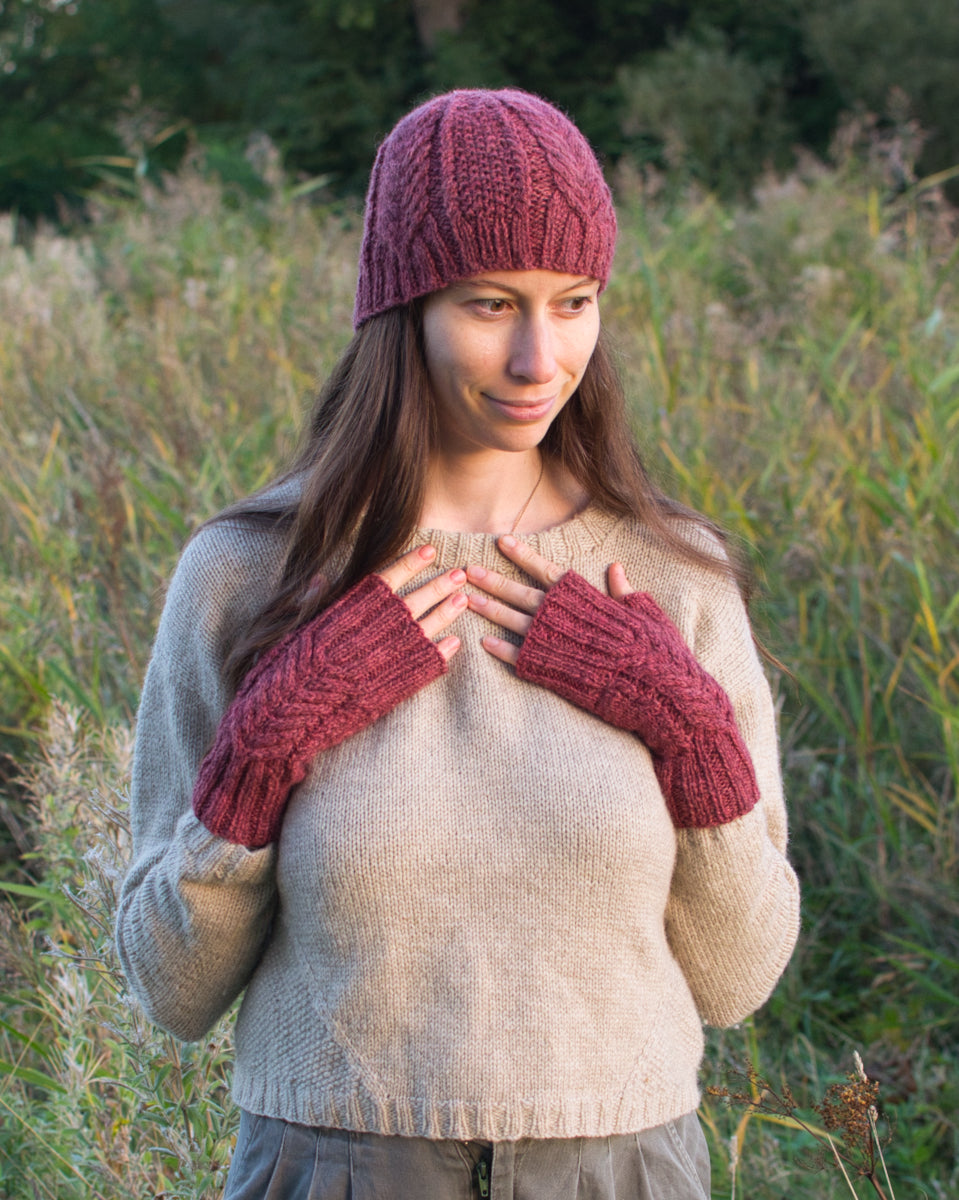 Plicatum cable knit hat knitting pattern