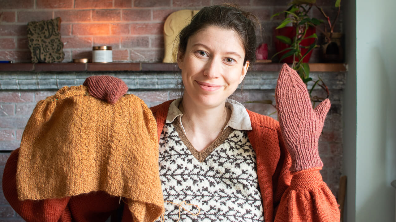 Autumn colours, cosy knitting and spinning projects (Marina Skua Ep 75)