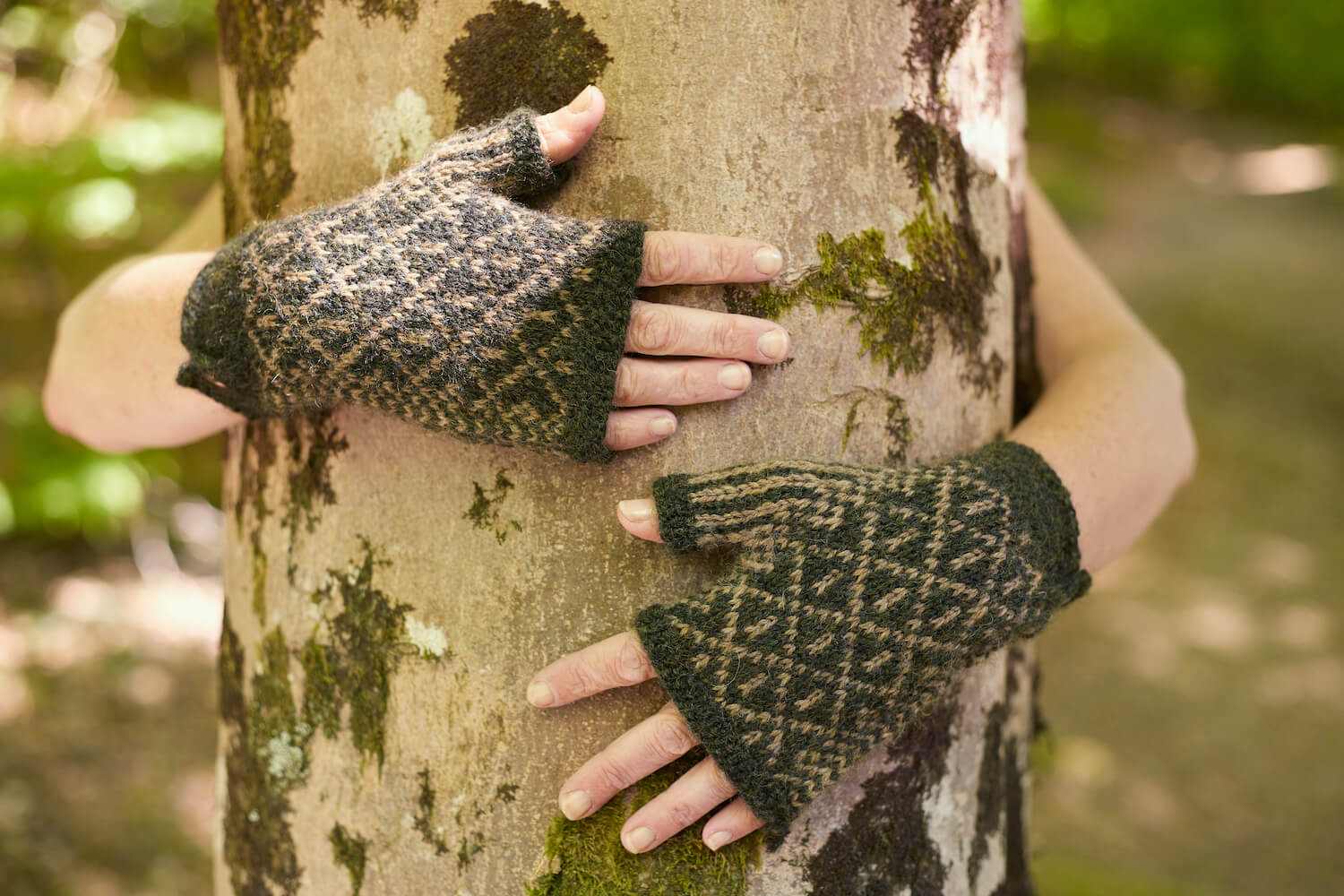 Hayward Mitts knitting pattern