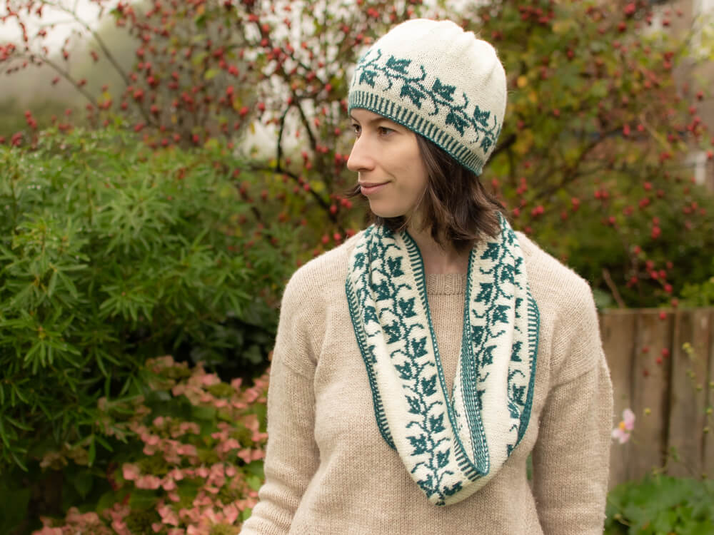 Et Hedera Hat and Cowl knitting pattern
