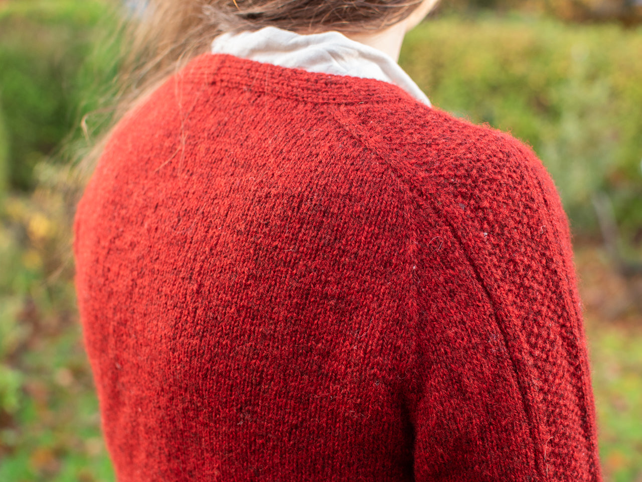 Quickbeam V-neck cardigan knitting pattern