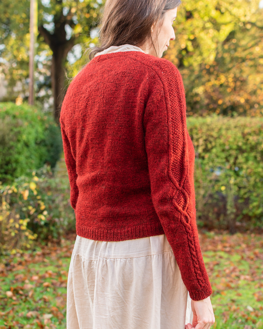 Quickbeam V-neck cardigan knitting pattern