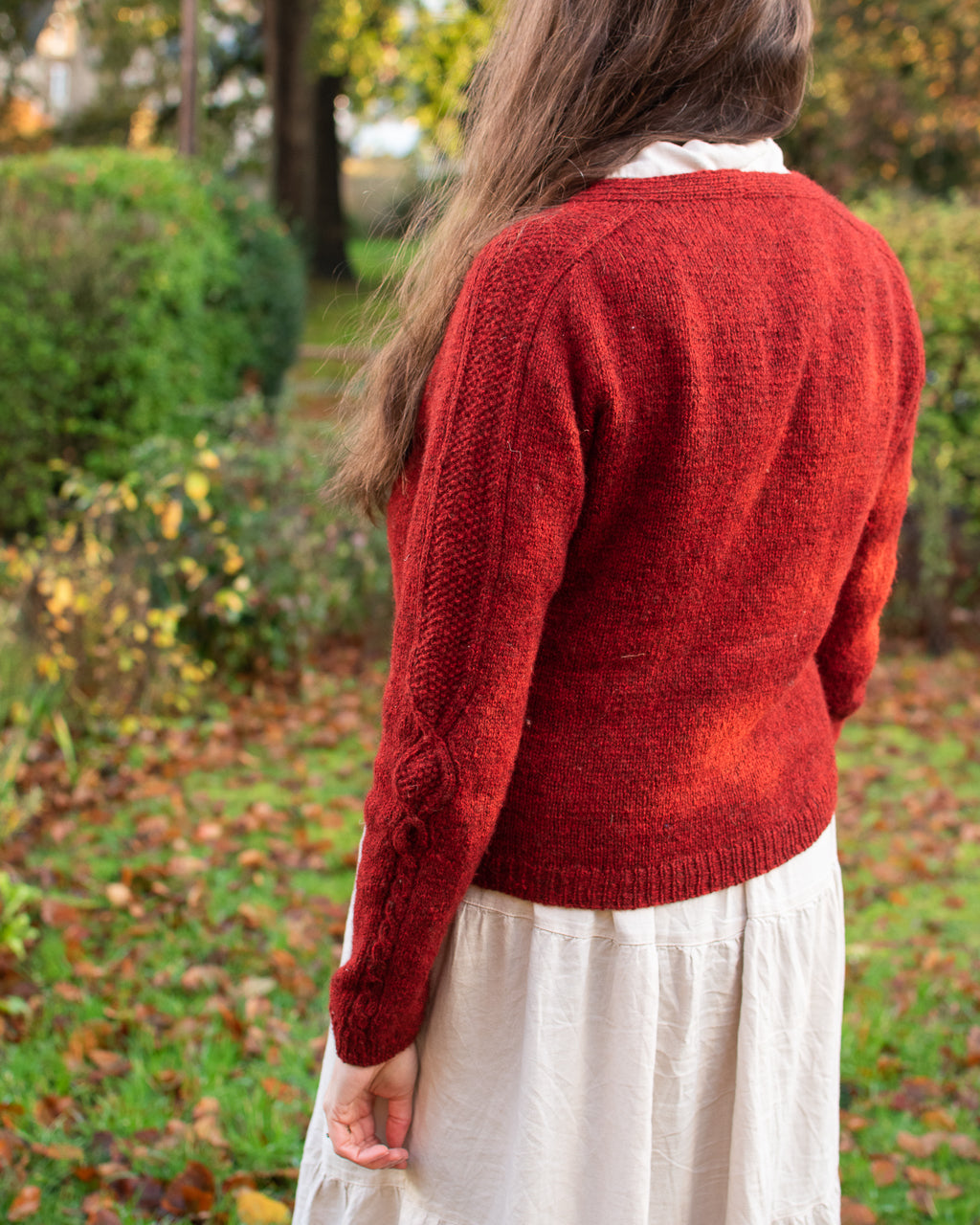 Quickbeam V-neck cardigan knitting pattern